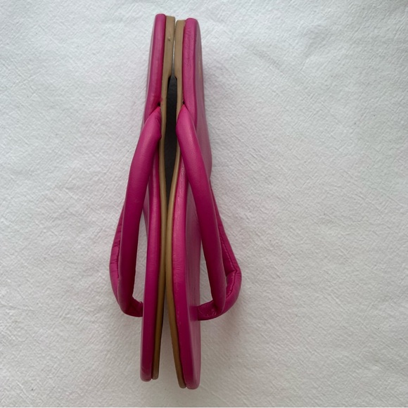 Beek Sunbird Thong Sandals Fuchsia - Picture 8 of 9